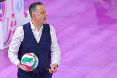 Stefano Micoli (head coach of Volley Bergamo 1991) during Volleyball Italian Women Cup Savino Del Bene Scandicci vs Volley Bergamo 1991 at the Pala Wanny in Florence, Italy, January 25, 2023 - Credit: Lisa Guglielm