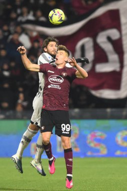 Krzysztof Piatek of US Salernitana competes for the ball with Manuel Locatelli of Juventus FC  during the Serie A match between US Salernitana 1919 v Juventus FC  at Arechi  Stadium  - Credit: Agostino Gemito/LiveMedi