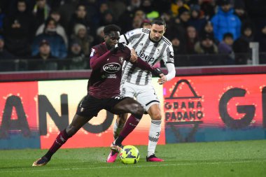 Norbert Gyomber of US Salernitana  competes for the ball with Adrien Rabiot of Juventus FC  during the Serie A match between US Salernitana 1919 v Juventus FC  at Arechi  Stadium  - Credit: Agostino Gemito/LiveMedi
