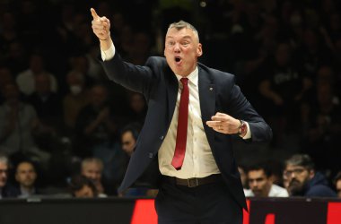Saras Jasikevicius (head coach of FC Barcelona) during the Euroleague basketball championship match Segafredo Virtus Bologna Vs. 
FC Barcelona - Bologna, Italy, February 09, 2023 at Segafredo Arena - Credit: Michele Nucci/LiveMedi