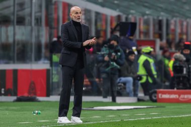 Stefano Pioli Head Coach of AC Milan gestures during Serie A 2022/23 football match between AC Milan and Torino FC at San Siro Stadium, Milan, Italy on February 10, 2023 - Credit: Fabrizio Carabelli/LiveMedi