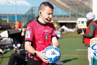 The referee Marco Serra during Italian soccer Serie B match Brescia Calcio vs Modena FC at the Mario Rigamonti stadium in Brescia, Italy, February 11, 2023 - Credit: Luca Dilibert