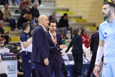 head coach Fabio Soli (Top Volley Cisterna) during Volleyball Italian Serie A Men Superleague Championship Top Volley Cisterna vs Vero Volley Monza at the Palasport in Cisterna, Italy, February 11, 2023 - Credit: Luigi Marian