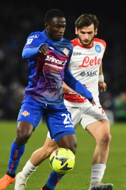 Luca Ravanelli of US Cremonese competes for the ball with Khvicha Kvaratskhelia of SSC Napoli   during the Serie A match between SSC Napoli v Cremonese SC at Diego Armando Maradona  Stadium  - Credit: Agostino Gemito/LiveMedi