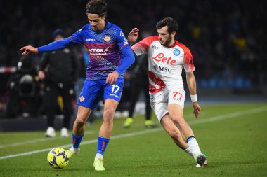 Khvicha Kvaratskhelia of SSC Napoli  competes for the ball with Leonardo Sernicola of US Cremonese  during the Serie A match between SSC Napoli v Cremonese SC at Diego Armando Maradona  Stadium  - Credit: Agostino Gemito/LiveMedi