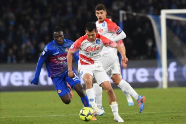 Hirving Lozano of SSC Napoli  competes for the ball with Luca Ravanelli of US Cremonese  during the Serie A match between SSC Napoli v Cremonese SC at Diego Armando Maradona  Stadium  - Credit: Agostino Gemito/LiveMedi