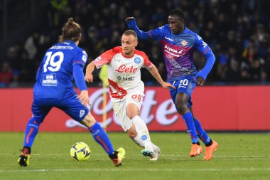 Stanislav Lobotka of SSC Napoli  competes for the ball with Luca Ravanelli of US Cremonese  during the Serie A match between SSC Napoli v Cremonese SC at Diego Armando Maradona  Stadium  - Credit: Agostino Gemito/LiveMedi