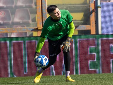 Aglietti Tommaso Reggina warm up during Italian soccer Serie B match Reggina 1914 vs AC Pisa at the Oreste Granillo stadium in Reggio Calabria, Italy, February 11, 2023 - Credit: Valentina Giannetton