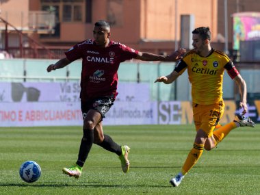 Rigoberto Rivas Reggina carries the ball during Italian soccer Serie B match Reggina 1914 vs AC Pisa at the Oreste Granillo stadium in Reggio Calabria, Italy, February 11, 2023 - Credit: Valentina Giannetton