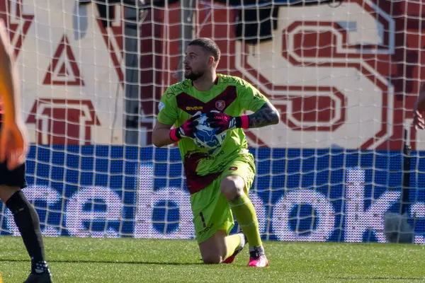 Nikita Contini Reggina saves during Italian soccer Serie B match Reggina 1914 vs AC Pisa at the Oreste Granillo stadium in Reggio Calabria, Italy, February 11, 2023 - Credit: Valentina Giannetton