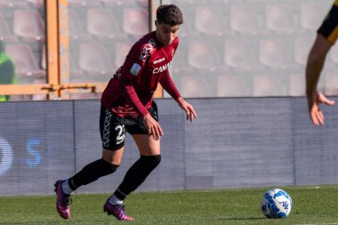 Pierozzi Niccolo Reggina carries the ball during Italian soccer Serie B match Reggina 1914 vs AC Pisa at the Oreste Granillo stadium in Reggio Calabria, Italy, February 11, 2023 - Credit: Valentina Giannetton