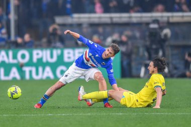 Filip Djuricic (Sampdoria) - Matteo Darmian  (Inter) during italian soccer Serie A match UC Sampdoria vs Inter - FC Internazionale at the Luigi Ferraris stadium in Genova, Italy, February 13, 2023 - Credit: Danilo Vig
