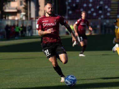 Canotto Luigi Reggina carries the ball during Italian soccer Serie B match Reggina 1914 vs AC Pisa at the Oreste Granillo stadium in Reggio Calabria, Italy, February 11, 2023 - Credit: Valentina Giannetton