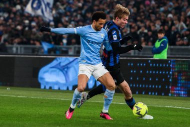 Felipe Anderson of SS LAZIO and Rasmus Hojlund of Atalanta during italian soccer Serie A match SS Lazio vs Atalanta BC at the Olimpico stadium in Rome, Italy, February 11, 2023 - Credit: Raffaele Cont