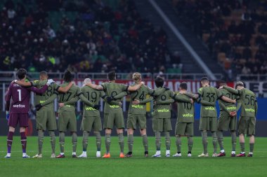 AC Milan team observe a minute of silence in respect of the victims of the earthquake in Turkey during Serie A 2022/23 football match between AC Milan and Torino FC at San Siro Stadium, Milan, Italy on February 10, 2023 - Credit: Fabrizio Carabelli/L