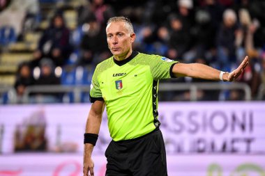 İtalyan futbolu serisi B maçında Paolo Valeri, Arbitro, hakem Cagliari Calcio 'ya karşı CFC maçı Cagliari, İtalya' daki Unipol Domus 'ta, 01 Mart 2023 - Fotoğraf: Luigi Can