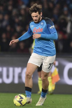 SSC Napoli 'den Khvicha Kvaratskhelia, Diego Armando Maradona Stadyumu' nda SSC Napoli ve SS Lazio arasında oynanan Serie A karşılaşmasında görülüyor.