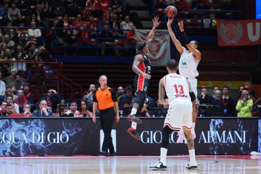 Basketbol Euroleague Şampiyonası 'nda Timothe Luwawu-Cabarrot (EA7 Emporio Armani Olimpia Milano) EA7 Emporio ArmaniMilano ile Olympiacos arasında oynanan Assago Forumu, İtalya, 03 Mart 2023 - Fotoğraf: Savino Paolell