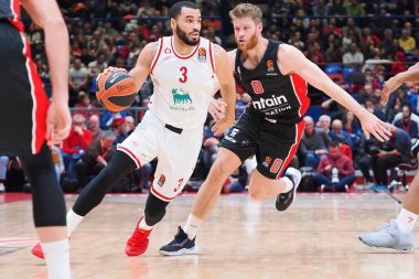 Naz Mitrou-Long (EA7 Emporio Armani Olimpia Milano) Thomas Walkup (Olympiacos Piraeus) basketbol Euroleague Şampiyonası 'nda EA7 Emporio ArmaniMilano Olympiacos' a karşı Milan, İtalya 'daki Assago Forumu, 03 Mart 2023 - Fotoğraf: Savino Paolel