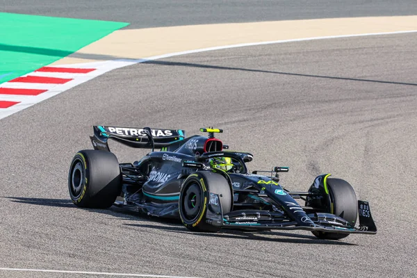 Lewis Hamilton (GBR) Mercedes W14 E Performance   durinFORMULA 1 GULF AIR BAHRAIN GRAND PRIX 2023 - Credit: Alex Galli / Alessio De Marco //LiveMedi — Stockfoto