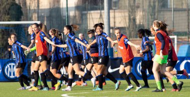 İtalya 'nın Coppa Italia Women futbol maçı sırasında destekçiler - Sesto San Giovanni' deki Ernesto Breda Stadyumu 'nda Inter Internazionale ve Juventus FC - Fotoğraf: Nicolas Morassutt