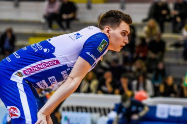 Yuri Romano (Gaz Satışı Bluenergy Piacenza) Voleybol İtalyan Serie A Erkekler Süper Ligi Şampiyonası sırasında Cisterna, İtalya 'daki Palasport' ta Gaz Satış Bluenergy Piacenza 'ya karşı, Bianca Simonett