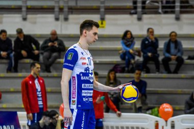 Yuri Romano (Gaz Satışı Bluenergy Piacenza) Voleybol İtalyan Serie A Erkekler Süper Ligi Şampiyonası sırasında Cisterna, İtalya 'daki Palasport' ta Gaz Satış Bluenergy Piacenza 'ya karşı, Bianca Simonett