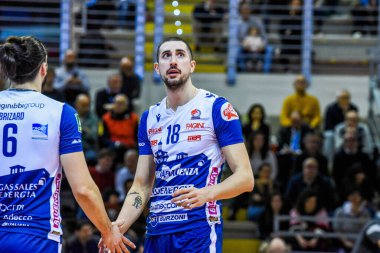 Caneschi Edoardo (Gaz Satışı Bluenergy Piacenza), İtalyan Serie A Men Süper Lig Şampiyonası sırasında Cisterna, İtalya 'daki Palasport' ta Volley Cisterna vs Bluenergy Piacenza 'ya karşı.