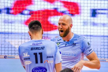 (Top Volley Cisterna) İtalyan Serie A Erkekler Süper Ligi Şampiyonası sırasında Top Volley Cisterna, Cisterna, İtalya 'daki Palasport' ta Gaz Satış Blues Piacenza 'ya karşı, Mart 04, 2023 - Fotoğraf: Bianca Simonett
