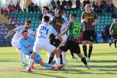 Alberto Paleari (Benevento) İtalya Serie B maçında Ternana Calcio ile Benevento Calcio 'nun Terni, İtalya' daki Libero Liberati stadyumunda oynadıkları maçı kurtardı.