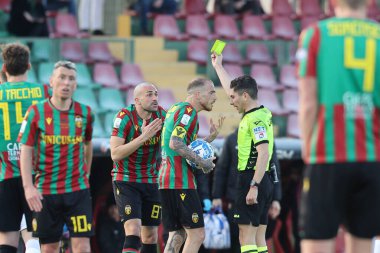 Bruno Martella (Ternana) İtalya 'nın Terni şehrindeki Libero Liberati Stadyumu' nda Ternana Calcio-Benevento Calcio maçında 5 Mart 2023 'te oynanan maç sırasında