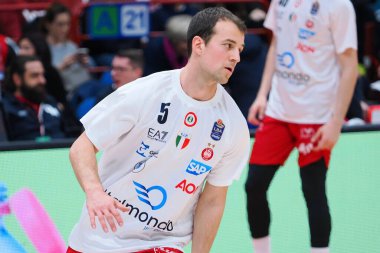 Kevin Pangos (EA7 Emporio Armani Olimpia Milano), İtalya Basketbol Şampiyonası EA7 Emporio Armani Milano ile Givova Scafati maçında sakatlandıktan haftalar sonra geri döndü.