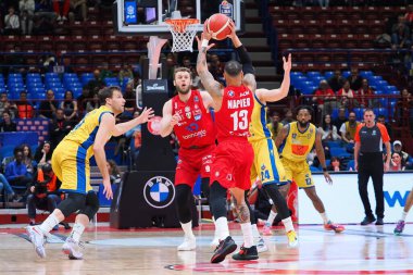 Shabazz Napier (EA7 Emporio Armani Olimpia Milano) İtalya Basketbol Şampiyonası sırasında EA7 Emporio Armani Milano, Givova Scafati 'ye karşı Milano Mediolanum Forum' da, 05 Mart 2023 - Fotoğraf: Savino Paolell