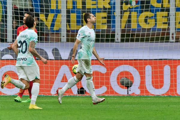 Henrikh Mkhitaryan Inter Viert Het Scoren Van Een Doelpunt Van — Stockfoto