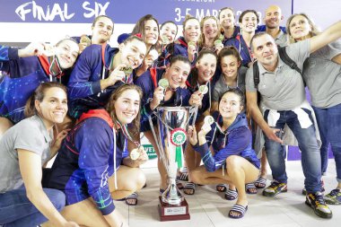 Ekipe Orizzonte İtalyan Kadınlar Coppa Italia sutopu finalinde zaferi kutluyor - Ekipe Orizzonte Plebiscito Padova 'ya karşı Polo Acquatico Frecciarossa, İtalya, 05 Mart 2023 - Fotoğraf: Luigi