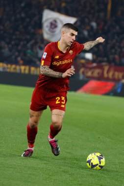 AS Roma takımından Gianluca Mancini İtalya 'nın başkenti Roma' daki Olimpico stadyumunda AS Roma ve Juventus FC maçında, 5 Mart 2023 - Fotoğraf: AGN Fot