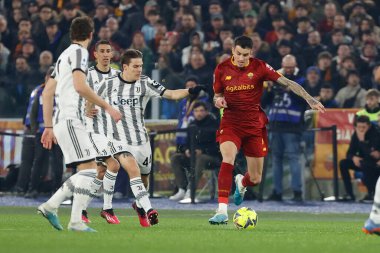 AS Roma takımından Roger Ibanez da Silva İtalya 'nın başkenti Roma' daki Olimpico stadyumunda AS Roma ve Juventus FC maçında, 5 Mart 2023 - Fotoğraf: AGN Fot