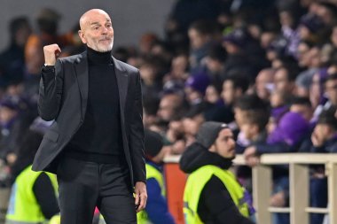 İtalya futbol takımı Serie A maçında Stefano Pioli (AC Milan 'ın koçu) ACF Fiorentina ile AC Milan arasında Floransa, İtalya' daki Artemio Franchi Stadyumu 'nda oynanan maçta, 4 Mart 2023 - Fotoğraf: Lisa Guglielm