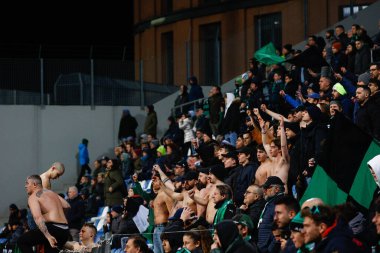 İtalyan futbol takımı Serie A 'nın taraftarları, İtalya' nın Reggio Emilia kentindeki MAPEI Stadyumu 'nda ABD Sassuolo-ABD Cremonese maçında, 06 Mart 2023 - Fotoğraf: Luca Dilibert