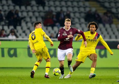 Torino FC takımından Perr Schuurs, İtalya Serie A 'da Torino Fc ile Bologna Fc arasında oynanan maç sırasında, 06 Mart 2023 tarihinde İtalya' nın Torin kentinde bulunan Olimpico Grande Torino Stadyumu 'nda oynanmıştır. Fotoğraf: Ndrerim Kaceli - Fotoğraf: Nderim Kaceli / LiveMedi