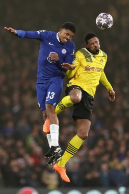 Chelsea FC 'den Wesley Fofana ve Borussia Dortmund' dan Sebastien Haller, UEFA Şampiyonlar Ligi futbol karşılaşmasında Chelsea FC, Borussia Dortmund 'a karşı Londra' daki Stamford Köprüsü 'nde mücadele etti.
