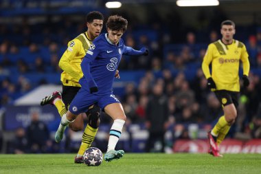 Chelsea FC 'den Joao Felix topu UEFA Şampiyonlar Ligi' nin Chelsea FC - Borussia Dortmund maçı sırasında Londra 'daki Stamford Köprüsü' nde atıyor, 07 Mart 2023 - Fotoğraf: Francesco Scaccianoc