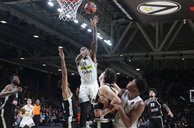 Euroleague basketbol şampiyonası maçında Mathias Lessort (Partizan Mozzart Bet Belgrad) Segafredo Virtus Bologna - Partizan Mozzart Bet Belgrad - Bologna, İtalya, 07 Mart 2023, Segafredo Arena - Kredi: Michele Nucci / LiveMedi