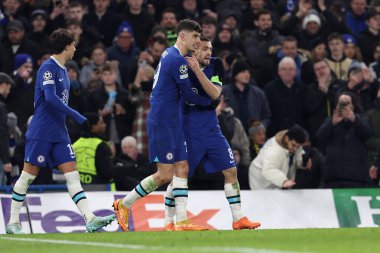 Chelsea FC 'den Kai Havertz, UEFA Şampiyonlar Ligi' nde Chelsea FC ile Borussia Dortmund 'un Londra' daki Stamford Köprüsü 'nde oynadıkları maçta attığı ikinci golü kutluyor.