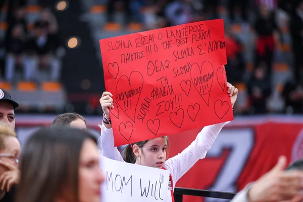 Die Anhänger Von Olympiacos Piräus Amüsieren Sich Während Des Euroleague — Stockfoto