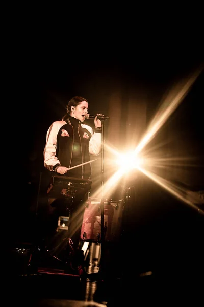 Francesca Michielin Talyan Müzik Konseri Sırasında Sahnede Şarkı Söylüyor Francesca — Stok fotoğraf