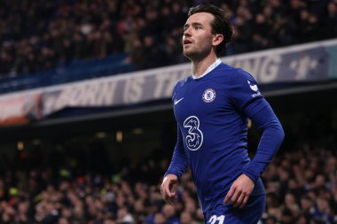 Chelsea FC 'den Ben Chilwell, UEFA Şampiyonlar Ligi Chelsea FC' nin Borussia Dortmund 'a karşı Londra' daki Stamford Köprüsü 'nde oynadığı maçı izliyor.