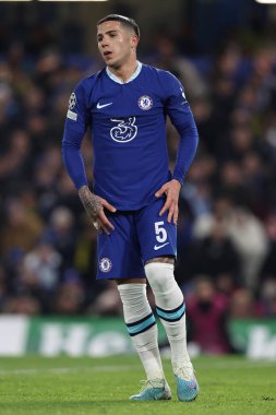 Chelsea FC 'den Enzo Fernandez, UEFA Şampiyonlar Ligi Chelsea FC - Borussia Dortmund maçında Londra' daki Stamford Köprüsü 'nde, 07 Mart 2023' te görülüyor - Fotoğraf: Francesco Scaccianoc