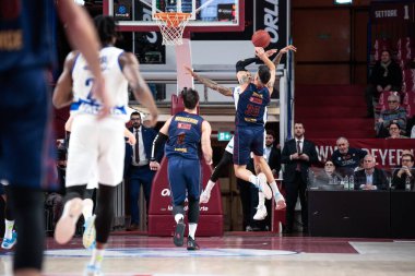 Derek Willis (Umana Reyer Venezia) basketbol şampiyonasında Umana Reyer Venezia, Germani Basket Brescia 'ya karşı Venedik, İtalya' daki Palasport Taliercio 'da, 08 Mart 2023