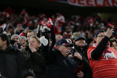 Uefa Şampiyonlar Ligi sırasında Fc Bayern Münih taraftarları, 08 Mart 2023 tarihinde Fc Bayern Münih ve Paris Saint-Germain arasında Allianz Arena, Münih, Almanya Fotoğraf: Ndrerim Kaceli - Fotoğraf: Nderim Kaceli / LiveMedi